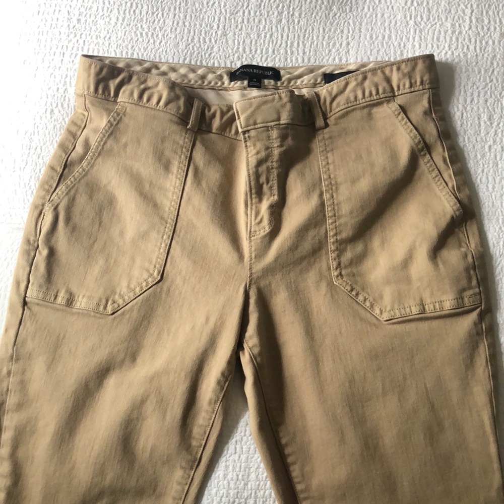 Banana Republic Khaki Pants